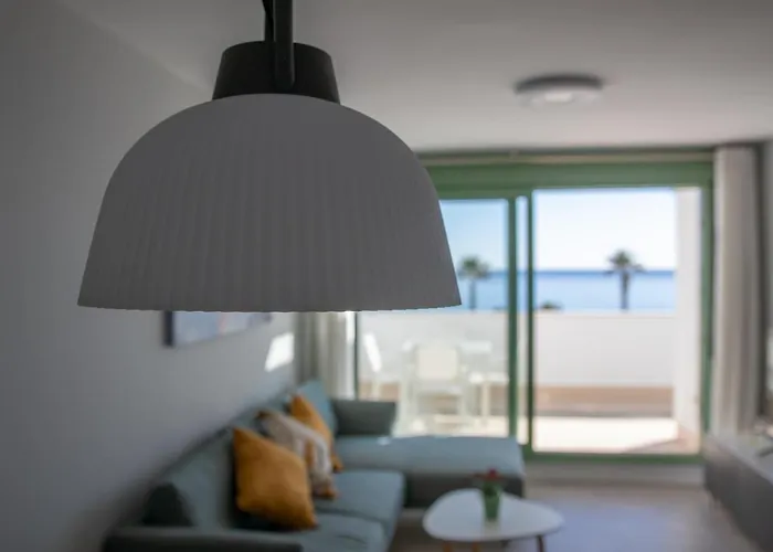 Precioso Apartamento Frente A La Playa Con Piscina