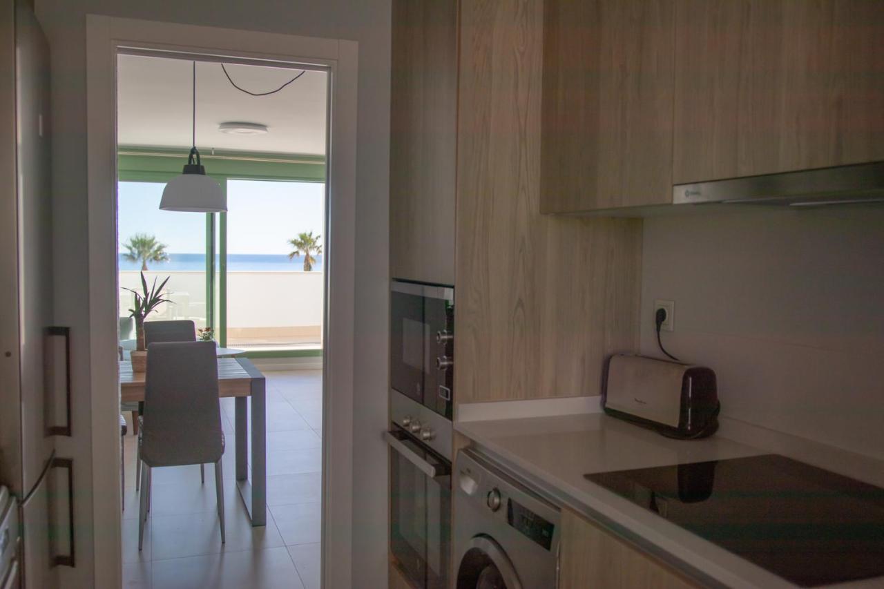 Precioso Frente A La Playa Con Piscina Apartment *