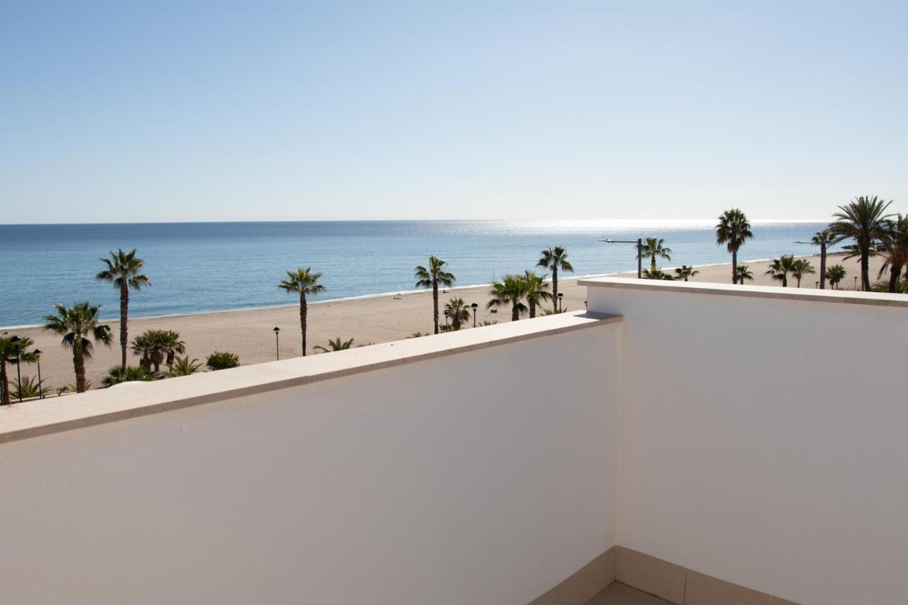Precioso Frente A La Playa Con Piscina *